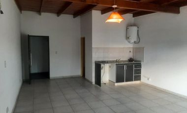 PERMUTA - BLOCK DE DEPARTAMENTOS + LOCALES COMERCIALES A LA VENTA - MORON