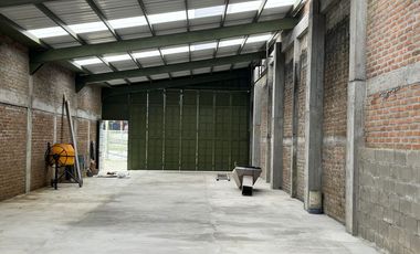 bodega en arriendo en la italia. Cod A19491