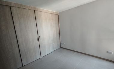 apartamento en arriendo en la cuenca. Cod A9432339
