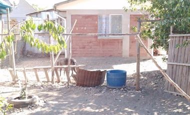 Casa en venta de 2 dorm. en Yerbas Buenas