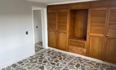 apartamento en arriendo en guanteros. Cod A61008