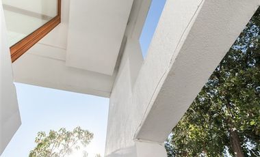 Casa en arriendo de 7 dorm. en Vitacura
