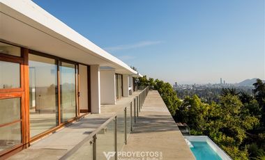 Casa en arriendo de 7 dorm. en Vitacura