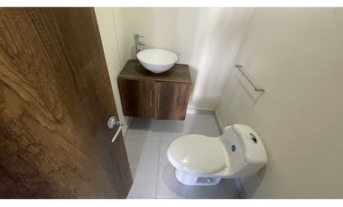 SE VENDE OFICINA DE 60 M2 EN EL CENTRO HISTÓRICO DE SANTA MARTA