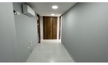 SE VENDE OFICINA DE 60 M2 EN EL CENTRO HISTÓRICO DE SANTA MARTA