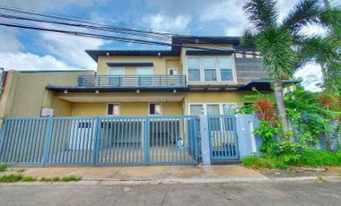 For Sale: Alabang 400 Village Modern House and Lot with Pool in Muntinlupa
