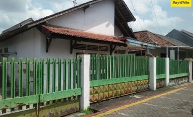Dijual Rumah Lokasi Strategis di Jl. Jolotundo Baru, Tambaksari Surabaya