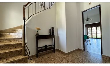 Venta casa 6 AMB paso del rey centro