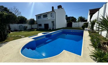 Venta casa 6 AMB paso del rey centro