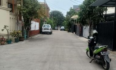 DISEWAKAN!! Rumah STANDART Kosongan di Kelapa Gading, Bisa Nego