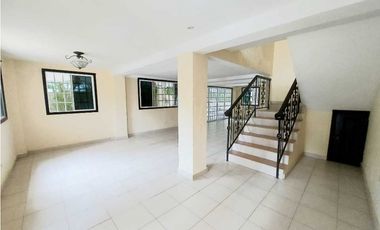 EN VENTA DE OPORTUNIDAD CASA EN ALBROOK