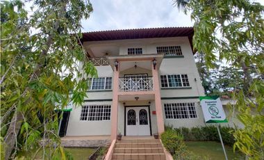 EN VENTA DE OPORTUNIDAD CASA EN ALBROOK