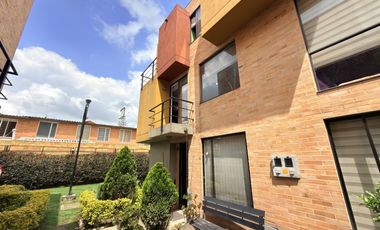 casa en venta en palo alto. Cod V2195