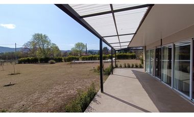 SE VENDE CASA EN EL CORCOVADO - VALLE DE CALAMUCHITA