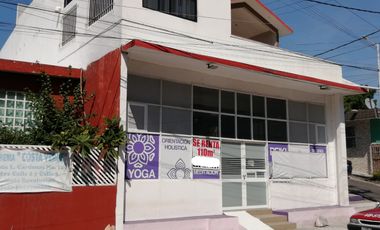 Local en esquina de 87 m² sobre la Calzada Lazaro Cardenas. Climatizado