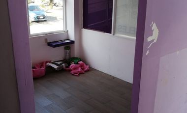 Local en esquina de 87 m² sobre la Calzada Lazaro Cardenas. Climatizado