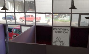 Local en esquina de 87 m² sobre la Calzada Lazaro Cardenas. Climatizado