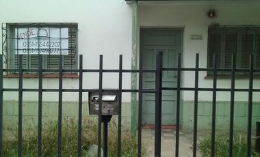 CASA IDEAL FAMILIA  EN BARRIO VILLA AZALAIS OESTE