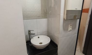 local en arriendo en el poblado. Cod A124901