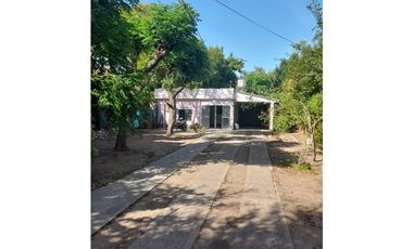 CASA AMERICANA SOBRE CALLE DEL LAZO
