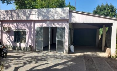 CASA AMERICANA SOBRE CALLE DEL LAZO