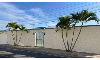 AMPLIA CASA EN LA VA MANTA - JARAMIJO, URB HORIZONTE AZUL