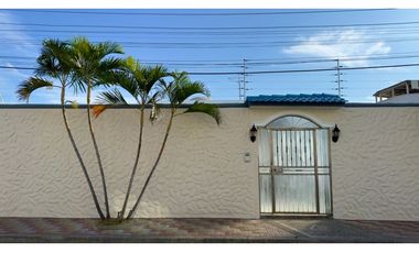 AMPLIA CASA EN LA VA MANTA - JARAMIJO, URB HORIZONTE AZUL