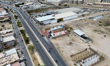 ¡Oportunidad única en Paita! 🌟

Te presentamos este excelente terreno en venta, ubicado en la estratégica carretera a Paita , justo en esquina, en l