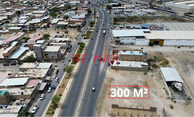 ¡Oportunidad única en Paita! 🌟

Te presentamos este excelente terreno en venta, ubicado en la estratégica carretera a Paita , justo en esquina, en l