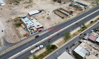 ¡Oportunidad única en Paita! 🌟

Te presentamos este excelente terreno en venta, ubicado en la estratégica carretera a Paita , justo en esquina, en l