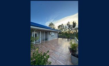 Casa en 2 Plantas y Local Comercial