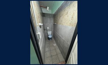 Casa en 2 Plantas y Local Comercial