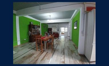 Casa en 2 Plantas y Local Comercial