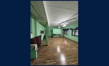 Casa en 2 Plantas y Local Comercial