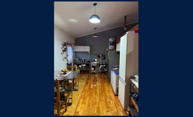 Casa en 2 Plantas y Local Comercial