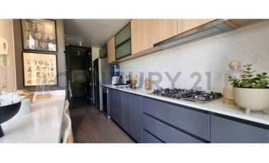 PRECIOSA CASA NUEVA EN VENTA LAS CONDES