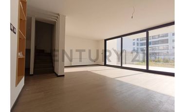PRECIOSA CASA NUEVA EN VENTA LAS CONDES