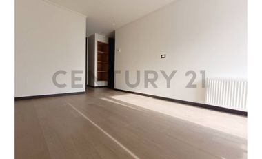 PRECIOSA CASA NUEVA EN VENTA LAS CONDES