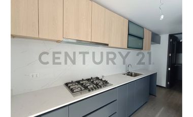 PRECIOSA CASA NUEVA EN VENTA LAS CONDES