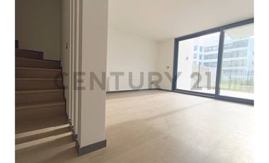 PRECIOSA CASA NUEVA EN VENTA LAS CONDES