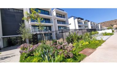 PRECIOSA CASA NUEVA EN VENTA LAS CONDES