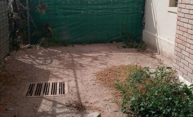 LINDO / BUEN ESTADO   Bº COVIMET   3 DORM  PATIO   ESPACIO ESTACIONAMIENTO   USD 25.000  IMPERIO MAT.518