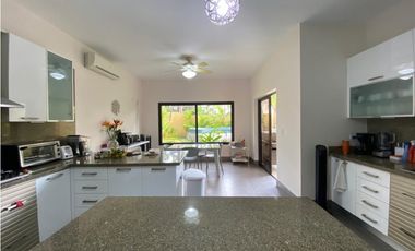 Venta de casa en Costa del Este, Residencias Antigua