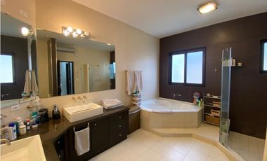 Venta de casa en Costa del Este, Residencias Antigua