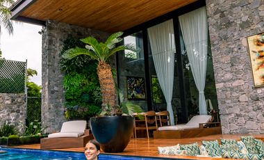 SE VENDE CASA EN CONDOMINIO EN Calle Paseo de los Tabachines 39-49, Fraccionamiento Los Tabachines, Cuernavaca, Morelos, 62498, MEX