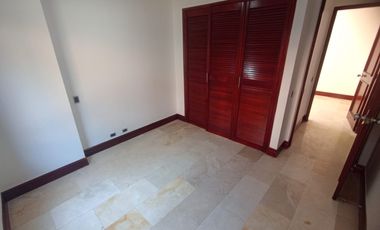 apartamento en arriendo en laureles. Cod A215639