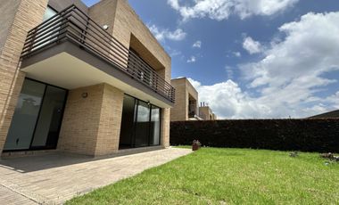 casa en arriendo en canelon. Cod A5977