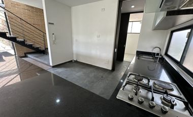 casa en arriendo en canelon. Cod A5977