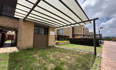 casa en arriendo en canelon. Cod A5977