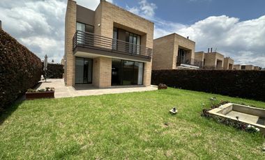 casa en arriendo en canelon. Cod A5977